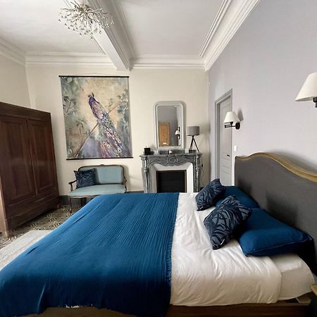 Bed and Breakfast L'Oiseau Bleu Peacock Roubia Экстерьер фото